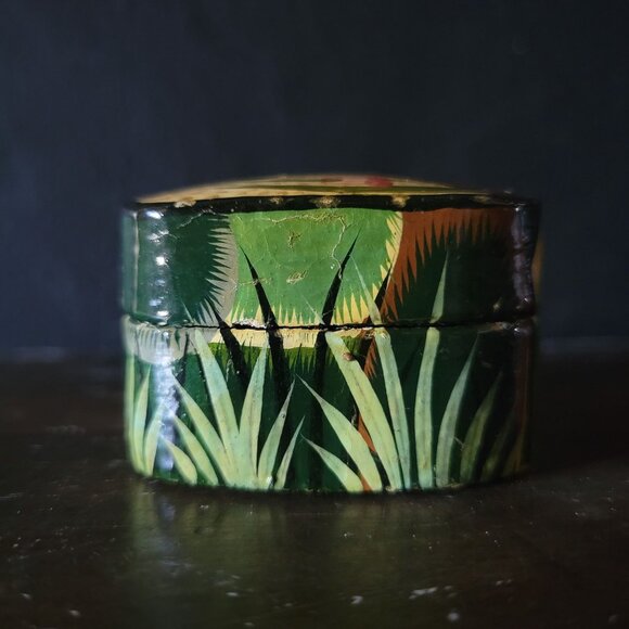 Small Vintage Black Lacquer Cat Trinket Box Lacquer Keepsake Box Stash Box - Picture 7 of 10